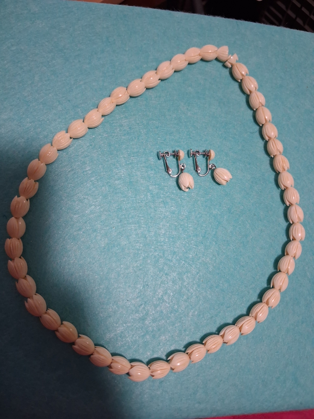 Vintage Hawaiian Pikake Flower Bead Necklace & Sterling Earrings Set